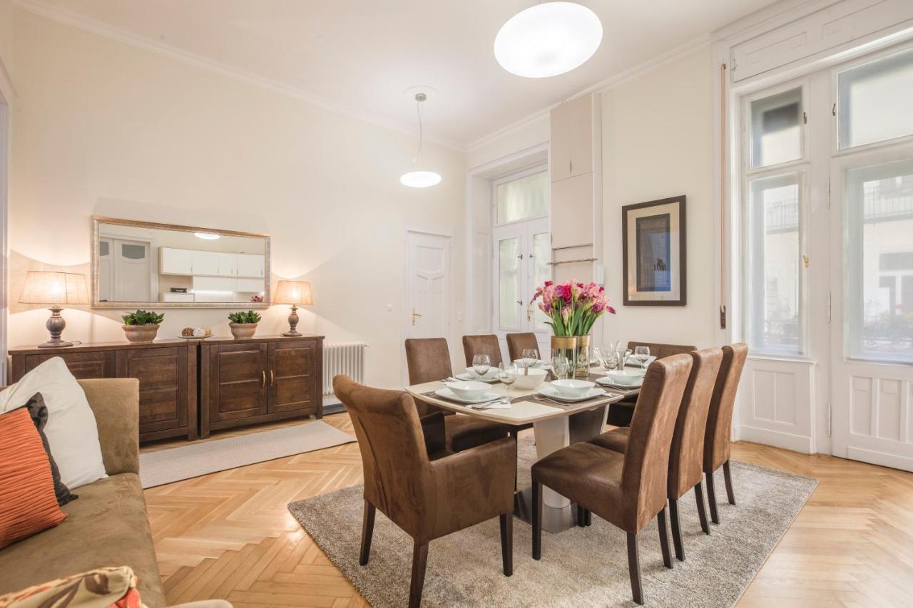 Modernized Unique Huge On 135sqm Appartamento Budapest